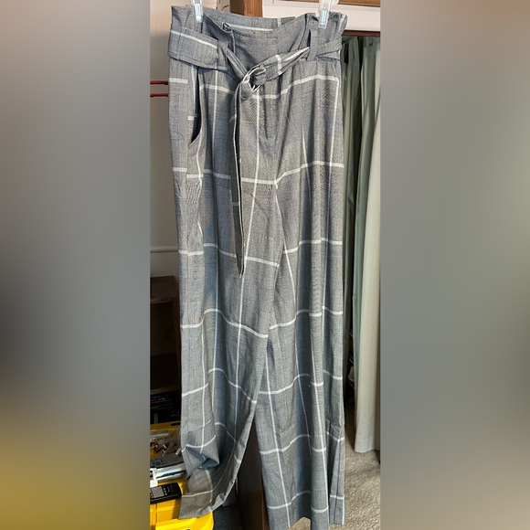 New York & Company Pants - New York & Company Gray Plaid, High Waisted, Wide Legged, Belted Pants